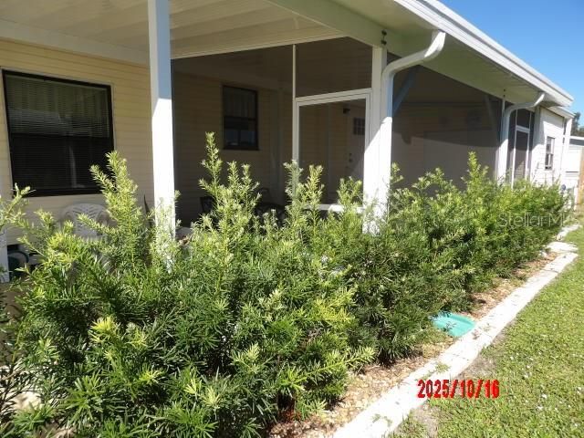 For Sale: $185,000 (2 beds, 2 baths, 1002 Square Feet)