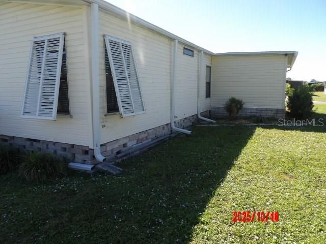 For Sale: $185,000 (2 beds, 2 baths, 1002 Square Feet)