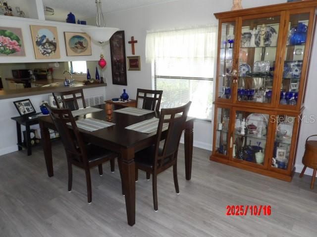 For Sale: $185,000 (2 beds, 2 baths, 1002 Square Feet)