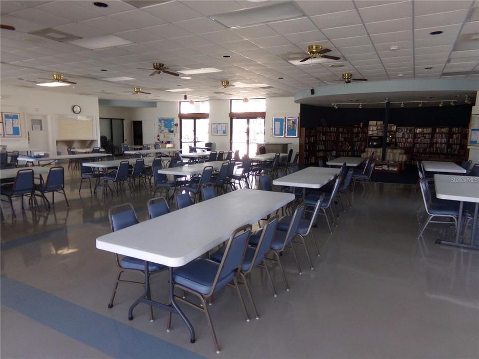 For Sale: $185,000 (2 beds, 2 baths, 1002 Square Feet)