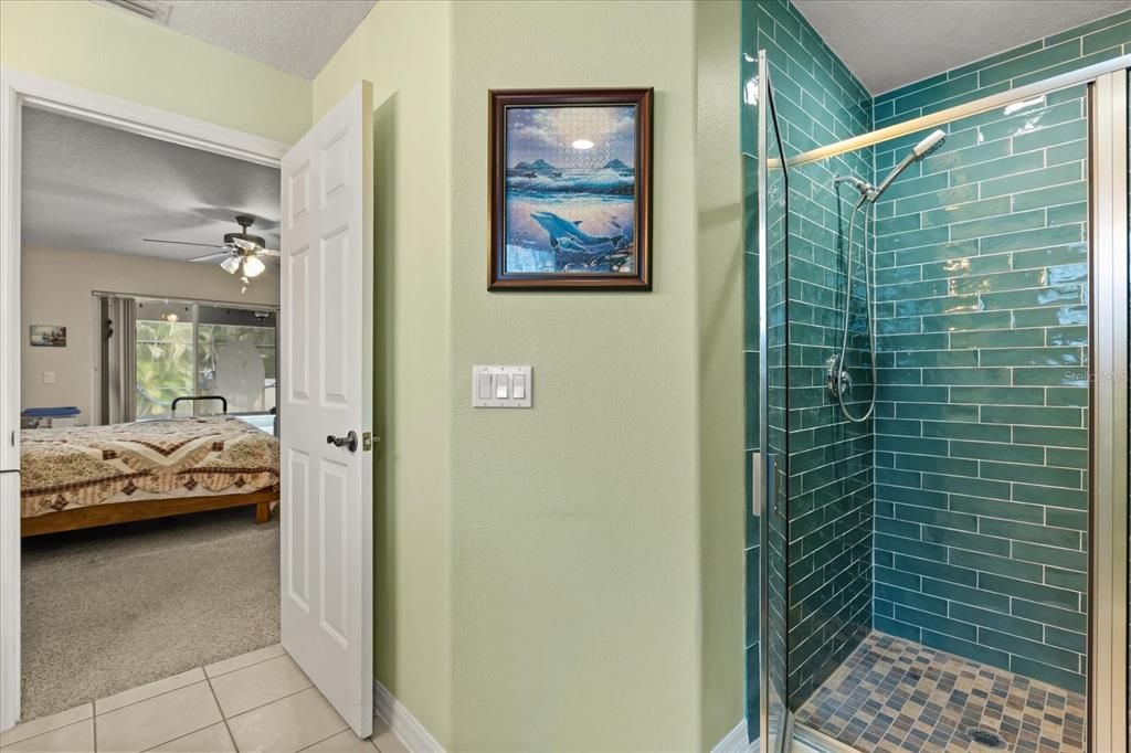 Activo con contrato: $434,800 (4 camas, 2 baños, 1647 Pies cuadrados)