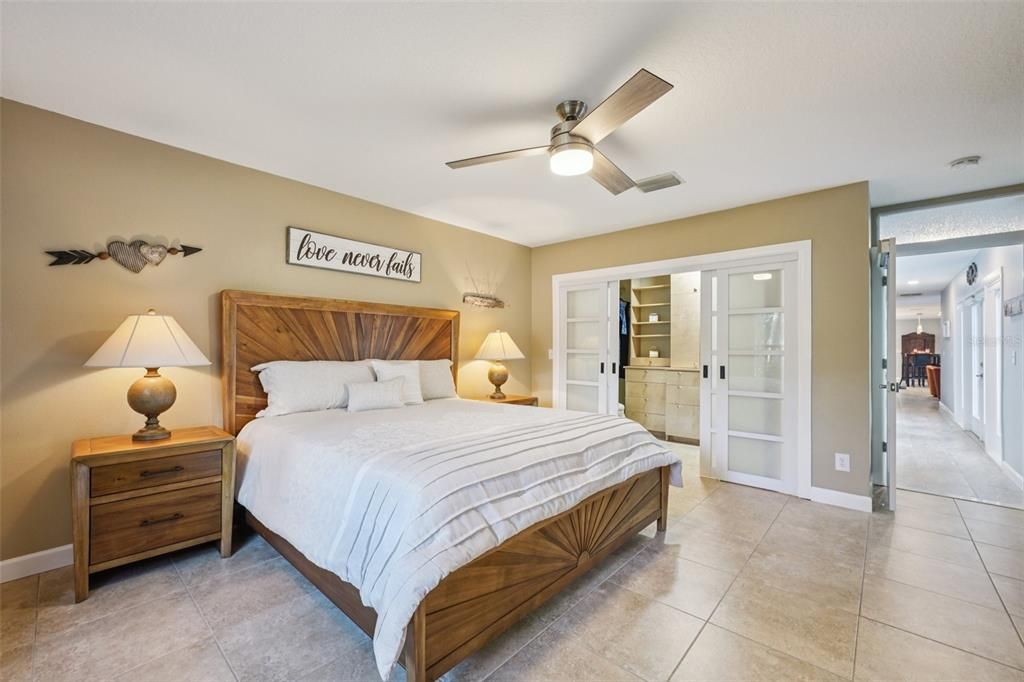 For Sale: $570,000 (3 beds, 2 baths, 1599 Square Feet)