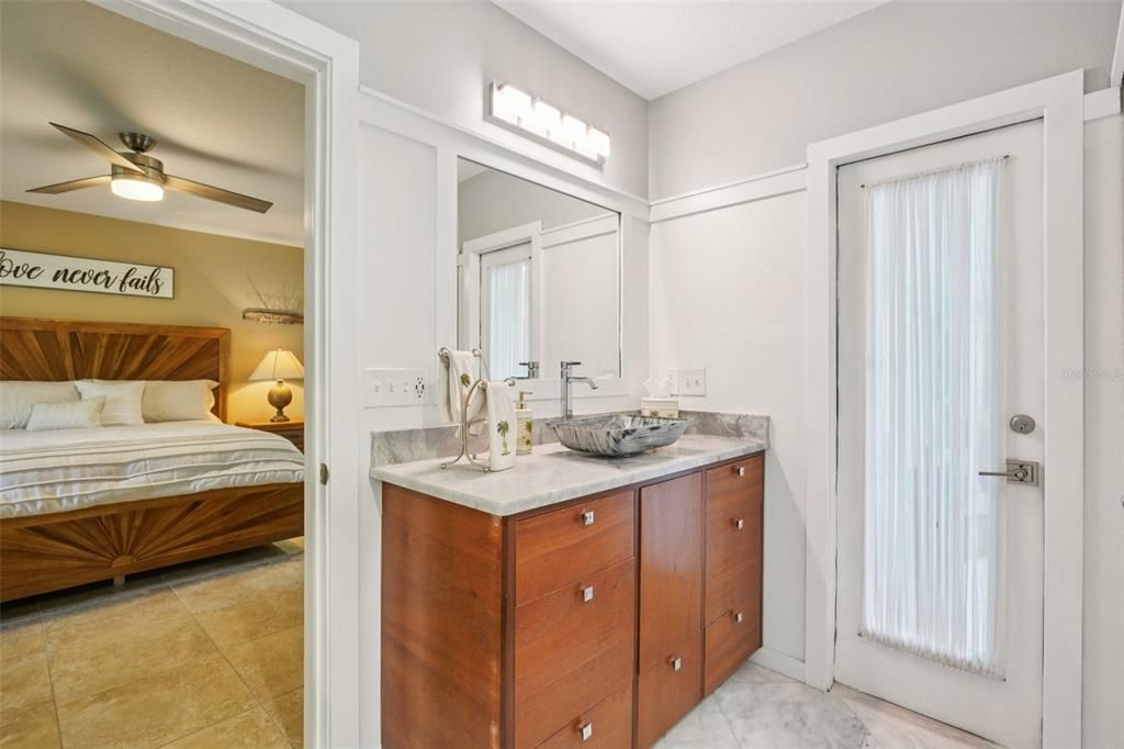 For Sale: $570,000 (3 beds, 2 baths, 1599 Square Feet)