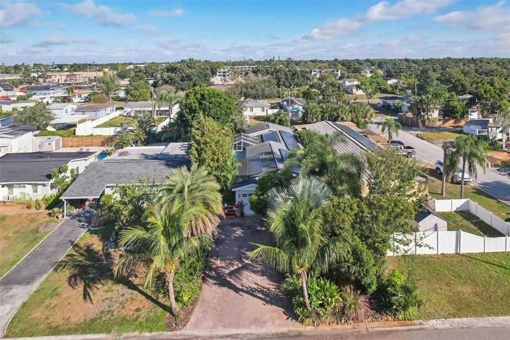 For Sale: $570,000 (3 beds, 2 baths, 1599 Square Feet)