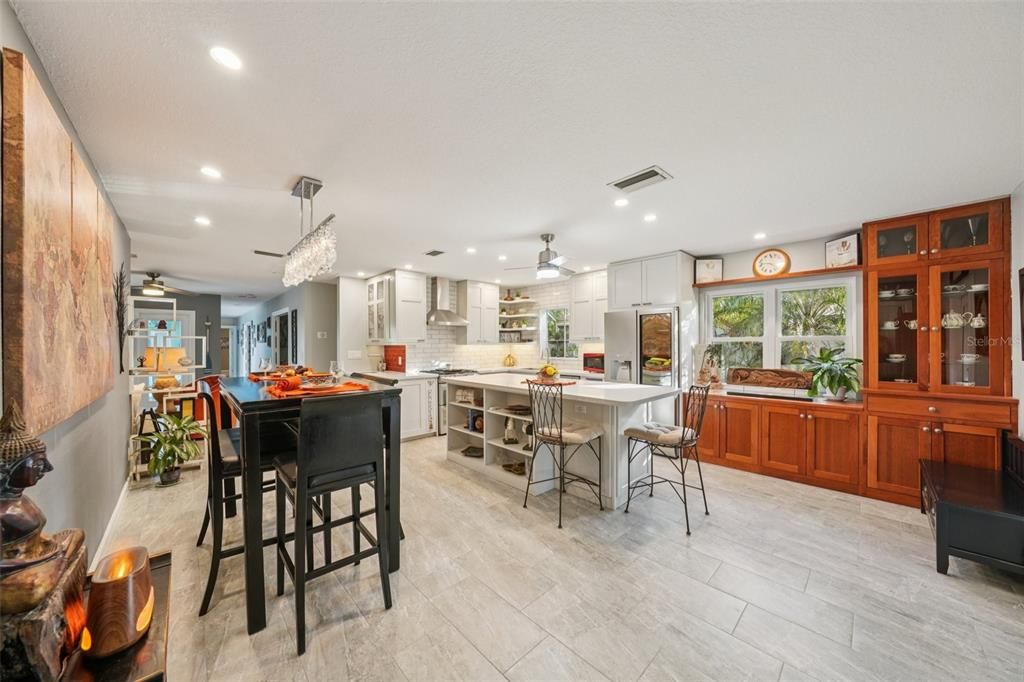 For Sale: $570,000 (3 beds, 2 baths, 1599 Square Feet)