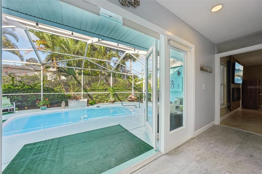 For Sale: $570,000 (3 beds, 2 baths, 1599 Square Feet)