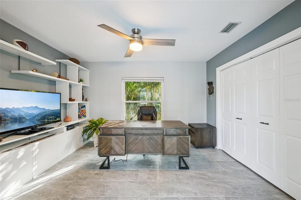 For Sale: $570,000 (3 beds, 2 baths, 1599 Square Feet)