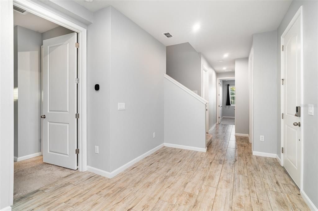 На продажу: $350,000 (2 спален, 3 ванн, 1728 Квадратных фут)