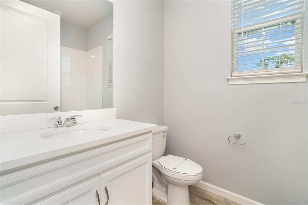 На продажу: $350,000 (2 спален, 3 ванн, 1728 Квадратных фут)