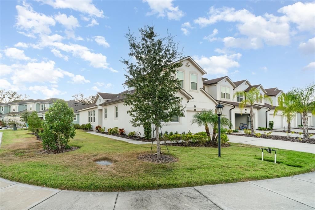 На продажу: $350,000 (2 спален, 3 ванн, 1728 Квадратных фут)