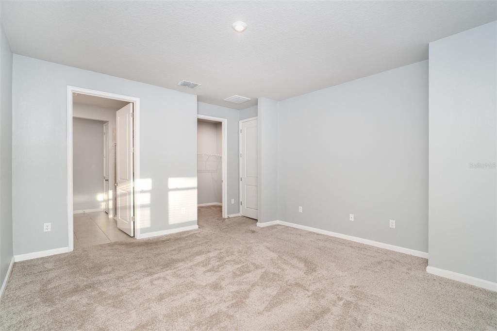 На продажу: $350,000 (2 спален, 3 ванн, 1728 Квадратных фут)