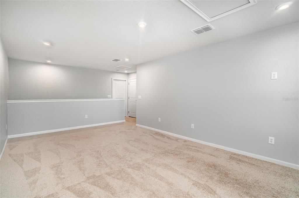 На продажу: $350,000 (2 спален, 3 ванн, 1728 Квадратных фут)