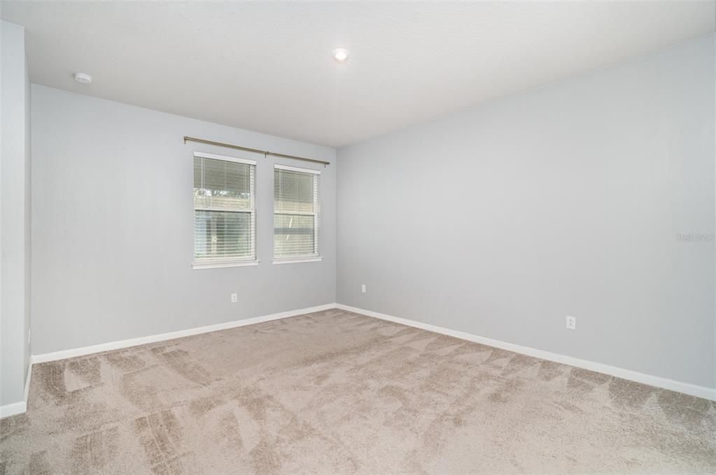 На продажу: $350,000 (2 спален, 3 ванн, 1728 Квадратных фут)