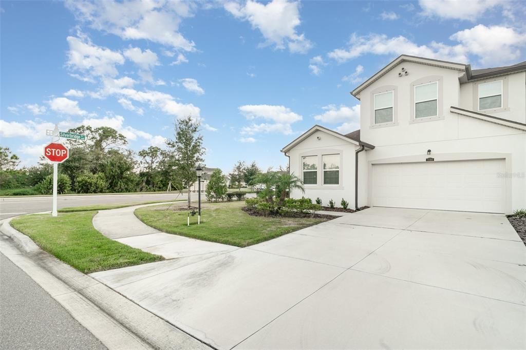 На продажу: $350,000 (2 спален, 3 ванн, 1728 Квадратных фут)