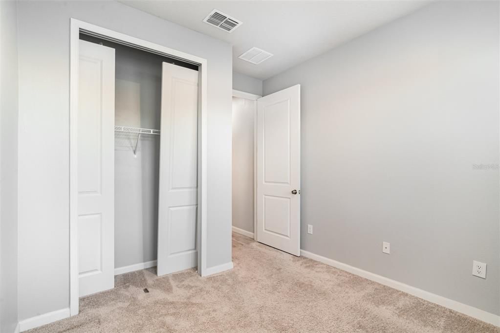 На продажу: $350,000 (2 спален, 3 ванн, 1728 Квадратных фут)