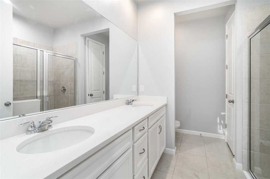 На продажу: $350,000 (2 спален, 3 ванн, 1728 Квадратных фут)