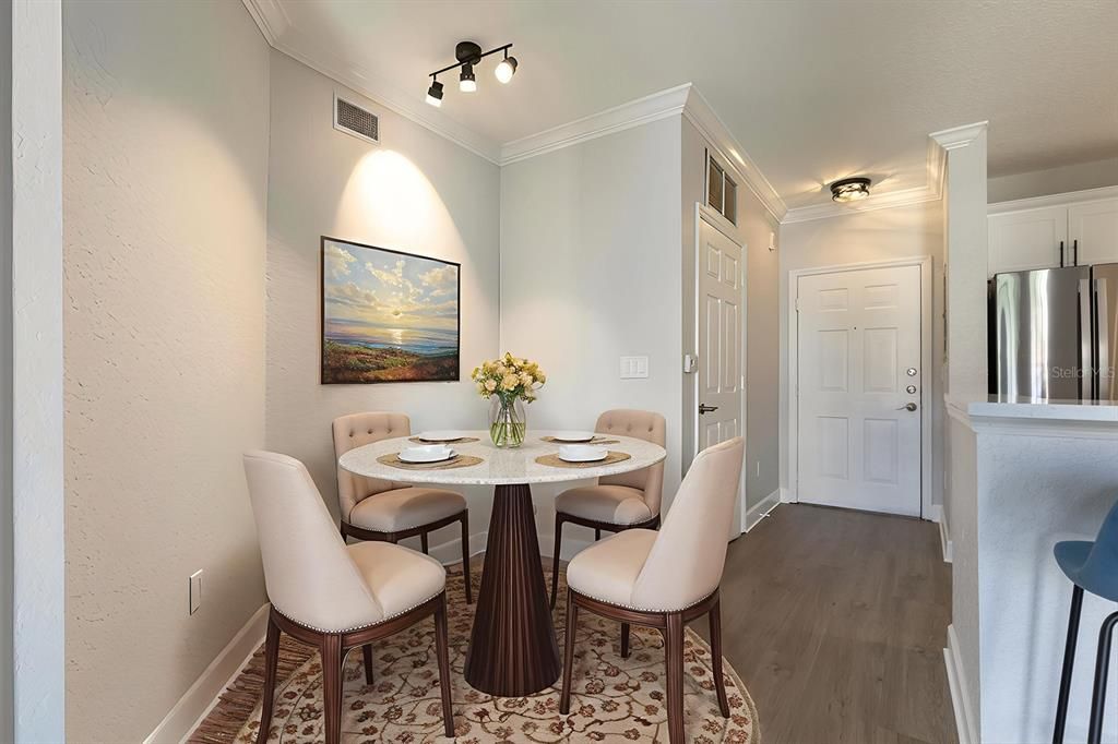 Active With Contract: $179,500 (1 beds, 1 baths, 685 Square Feet)