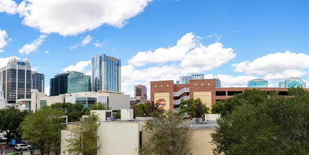 Active With Contract: $179,500 (1 beds, 1 baths, 685 Square Feet)
