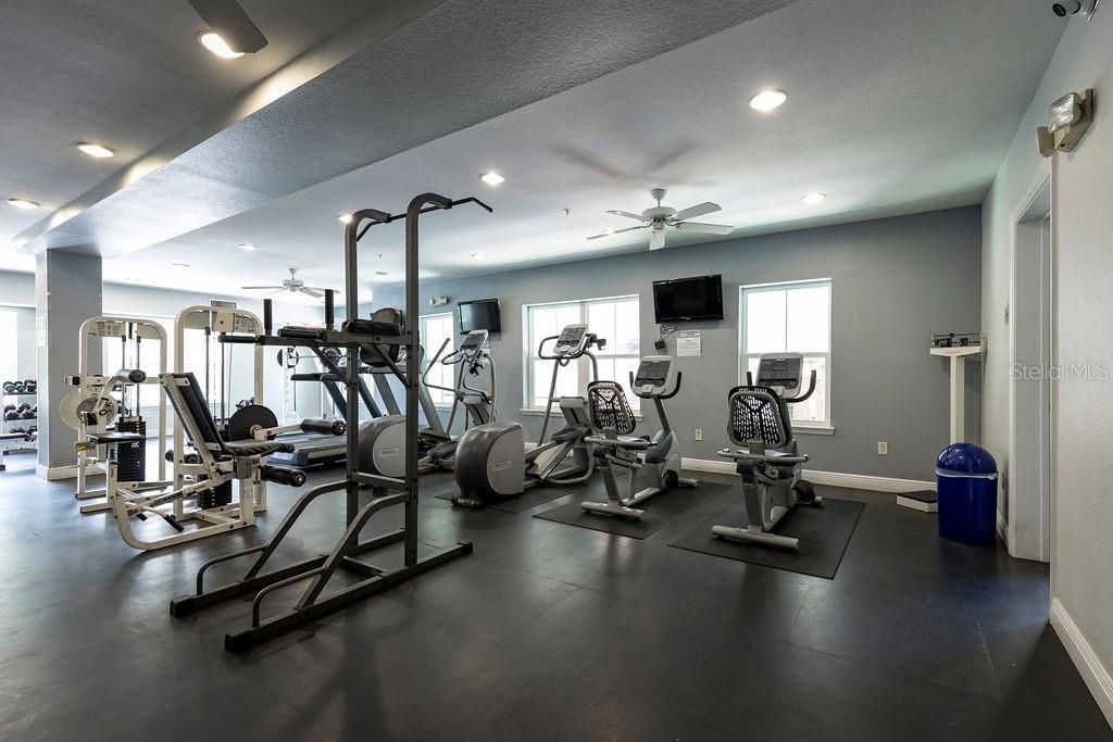 Active With Contract: $179,500 (1 beds, 1 baths, 685 Square Feet)