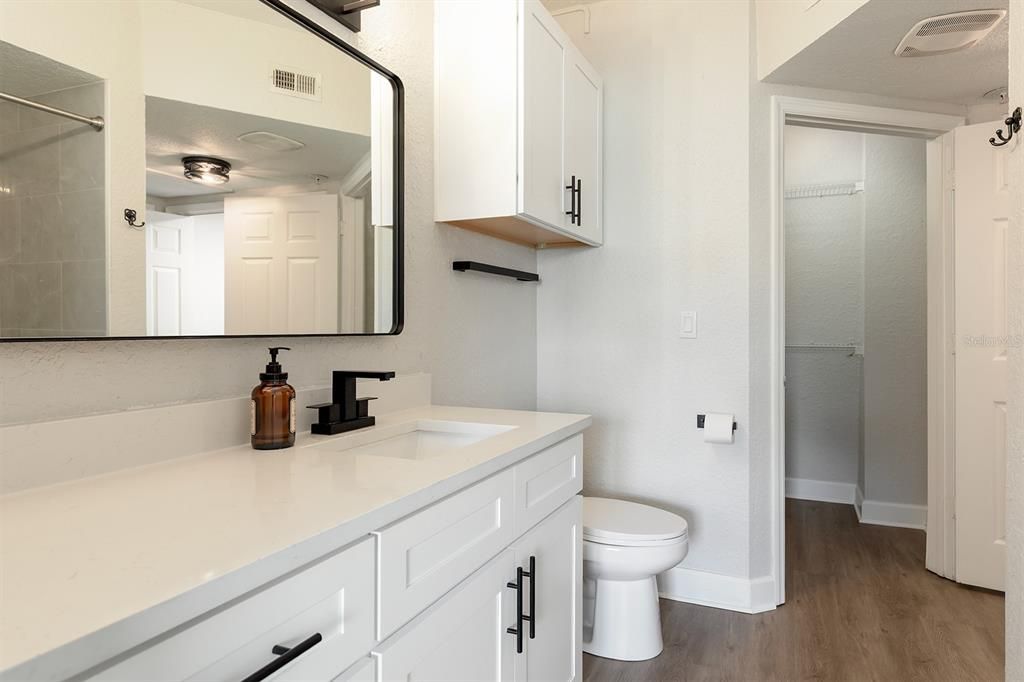 Active With Contract: $179,500 (1 beds, 1 baths, 685 Square Feet)