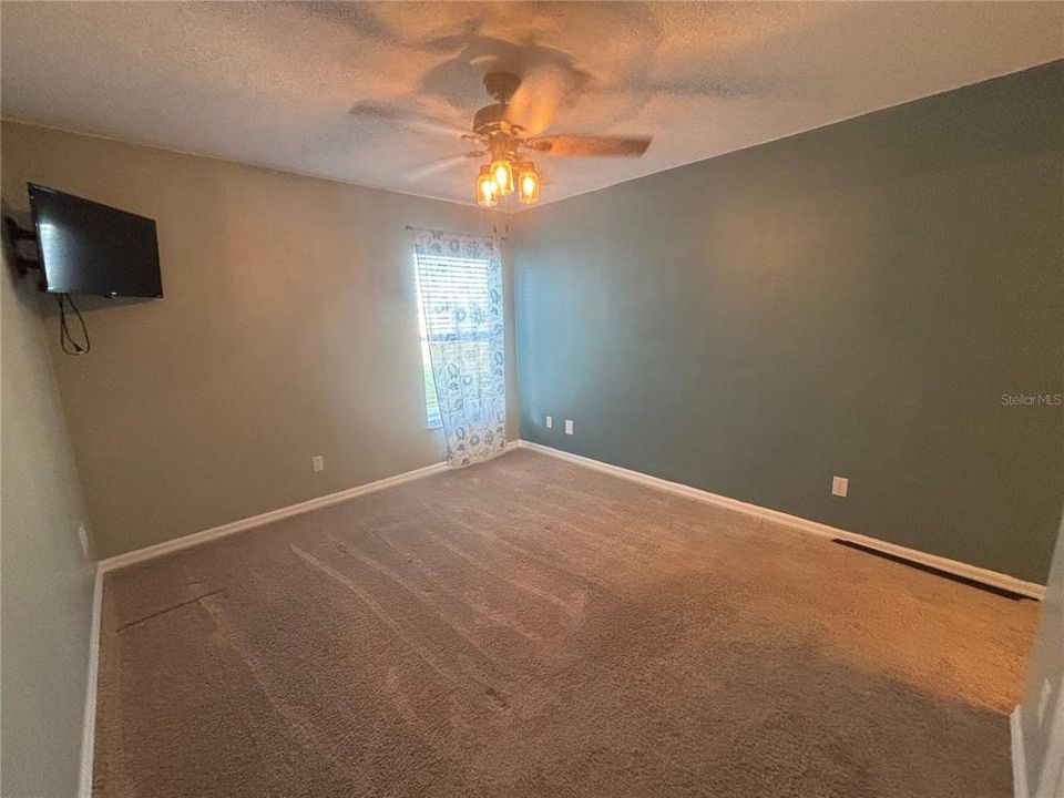 For Sale: $249,900 (2 beds, 2 baths, 858 Square Feet)