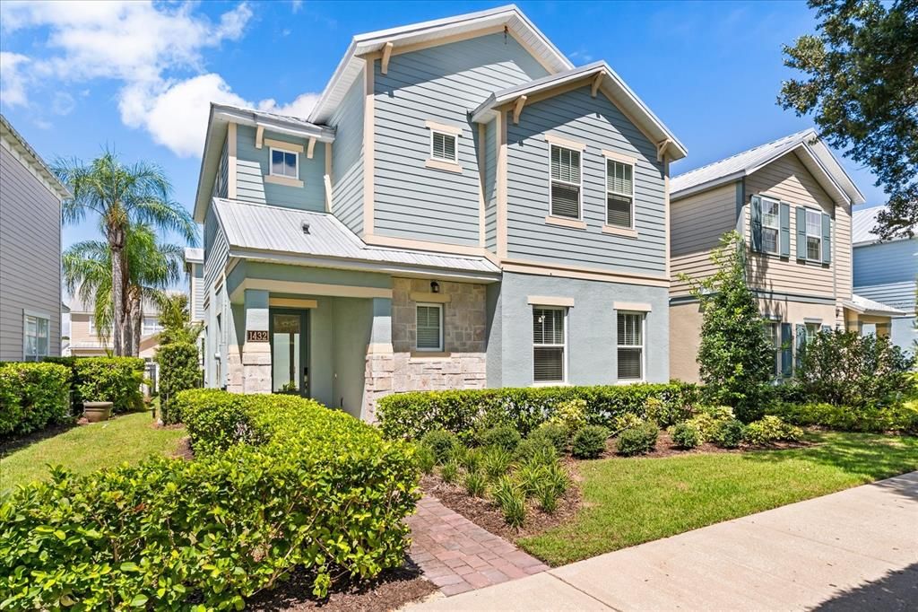 Recently Rented: $4,500 (5 beds, 5 baths, 3076 Square Feet)