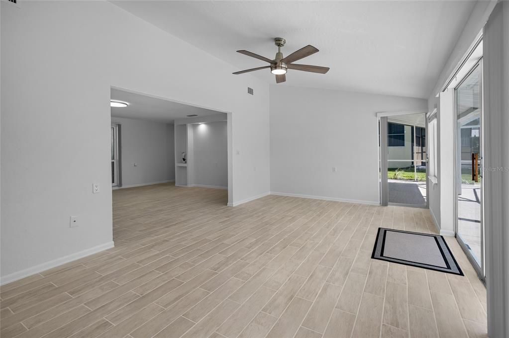 На продажу: $529,900 (3 спален, 2 ванн, 1706 Квадратных фут)