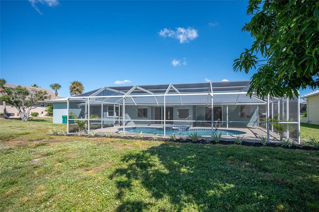 На продажу: $529,900 (3 спален, 2 ванн, 1706 Квадратных фут)