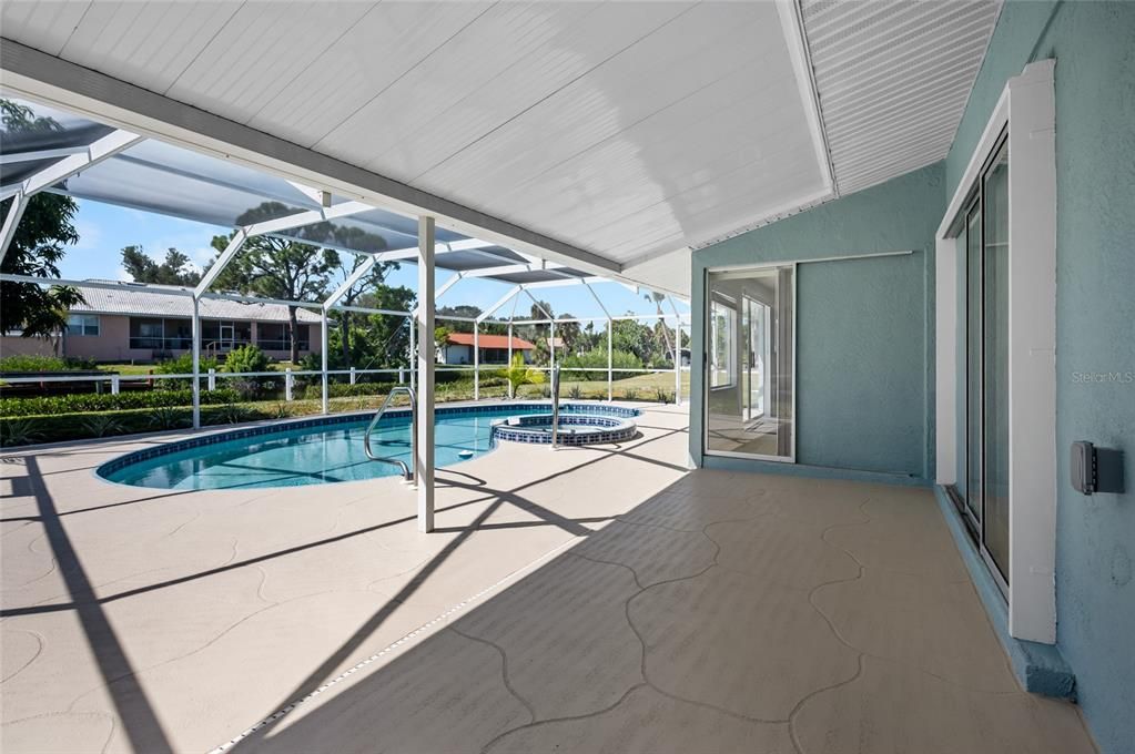 На продажу: $529,900 (3 спален, 2 ванн, 1706 Квадратных фут)