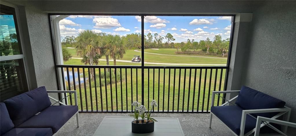 For Sale: $405,000 (2 beds, 2 baths, 1353 Square Feet)