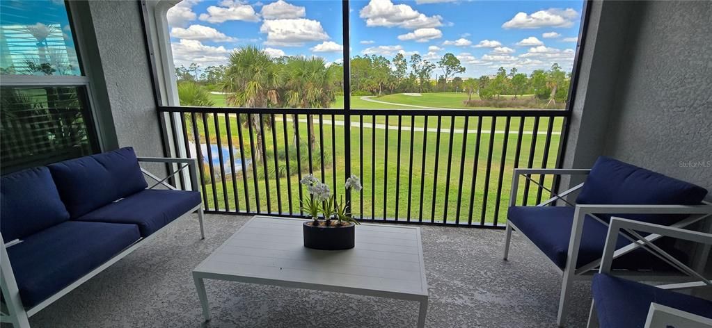 For Sale: $405,000 (2 beds, 2 baths, 1353 Square Feet)