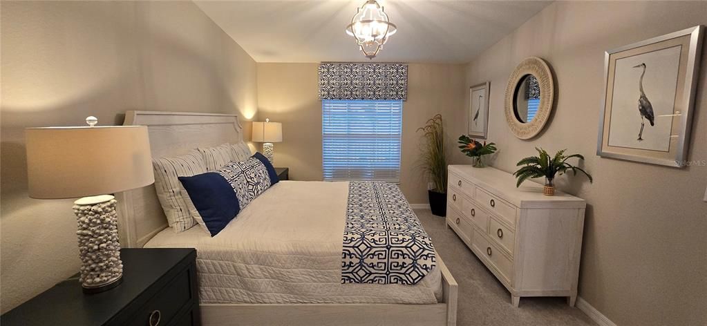 For Sale: $405,000 (2 beds, 2 baths, 1353 Square Feet)