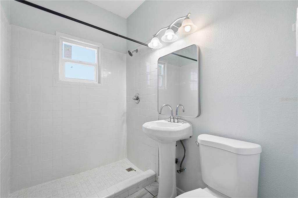 For Sale: $1,100,000 (0 beds, 0 baths, 5904 Square Feet)