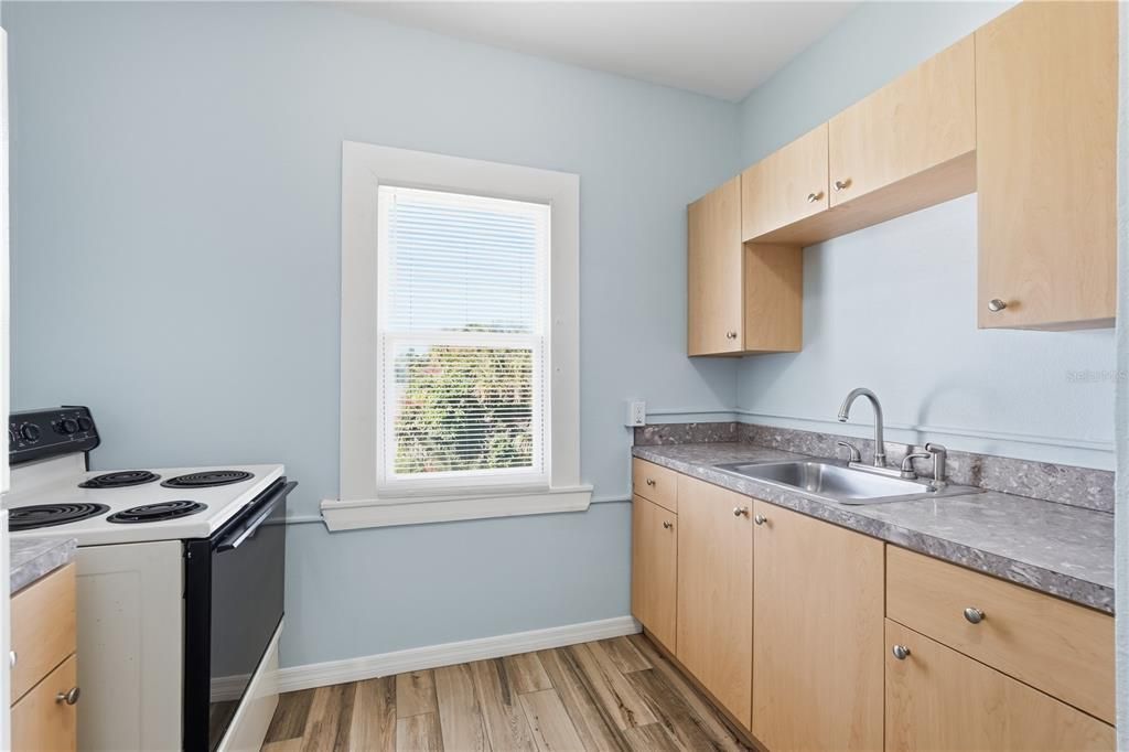 For Sale: $1,100,000 (0 beds, 0 baths, 5904 Square Feet)