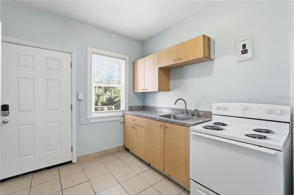 For Sale: $1,100,000 (0 beds, 0 baths, 5904 Square Feet)