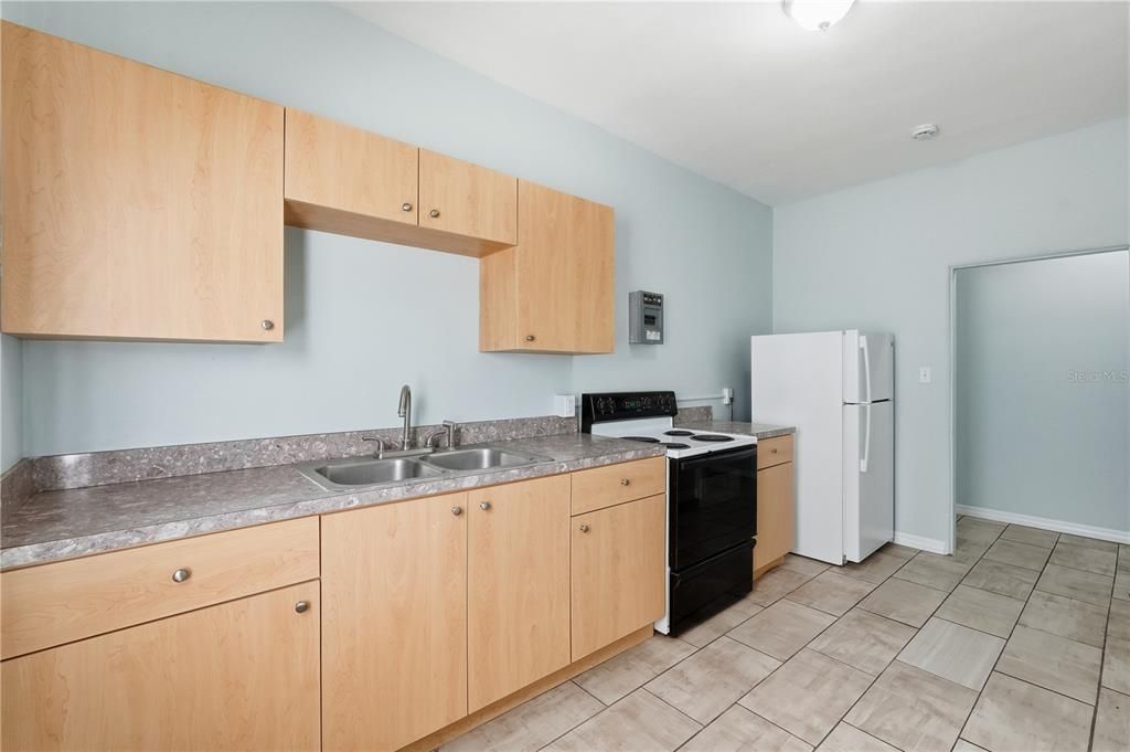 For Sale: $1,100,000 (0 beds, 0 baths, 5904 Square Feet)