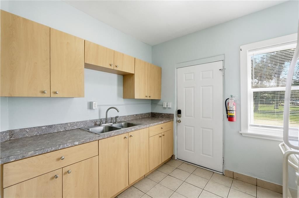 For Sale: $1,100,000 (0 beds, 0 baths, 5904 Square Feet)