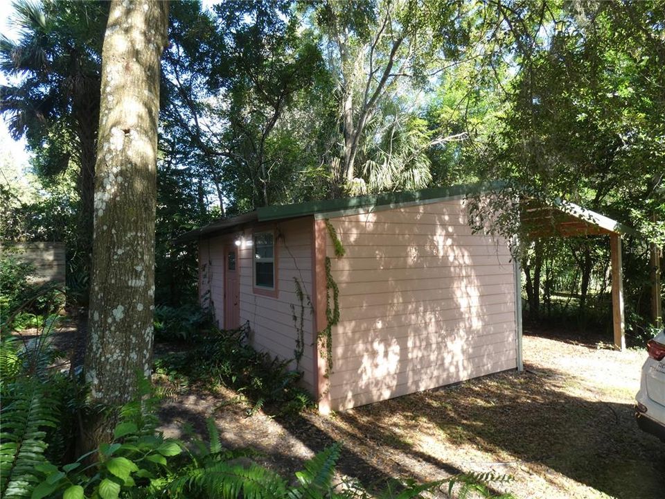 На продажу: $314,900 (2 спален, 1 ванн, 1950 Квадратных фут)