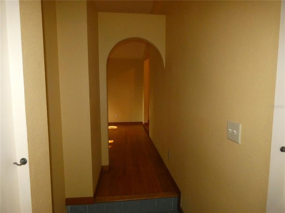 На продажу: $314,900 (2 спален, 1 ванн, 1950 Квадратных фут)