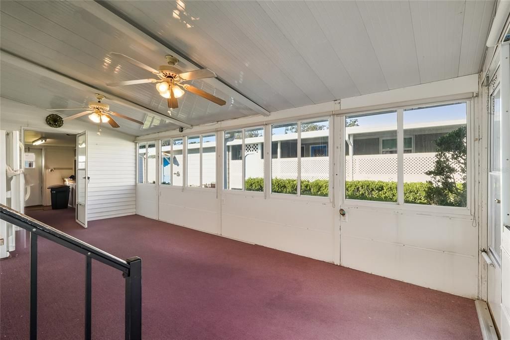 Active With Contract: $139,900 (2 beds, 2 baths, 1056 Square Feet)