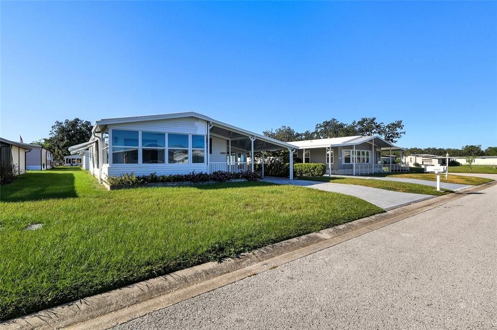 Active With Contract: $139,900 (2 beds, 2 baths, 1056 Square Feet)