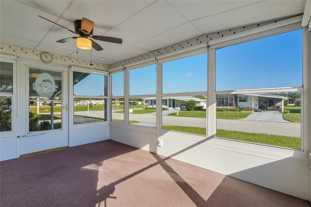 Active With Contract: $139,900 (2 beds, 2 baths, 1056 Square Feet)