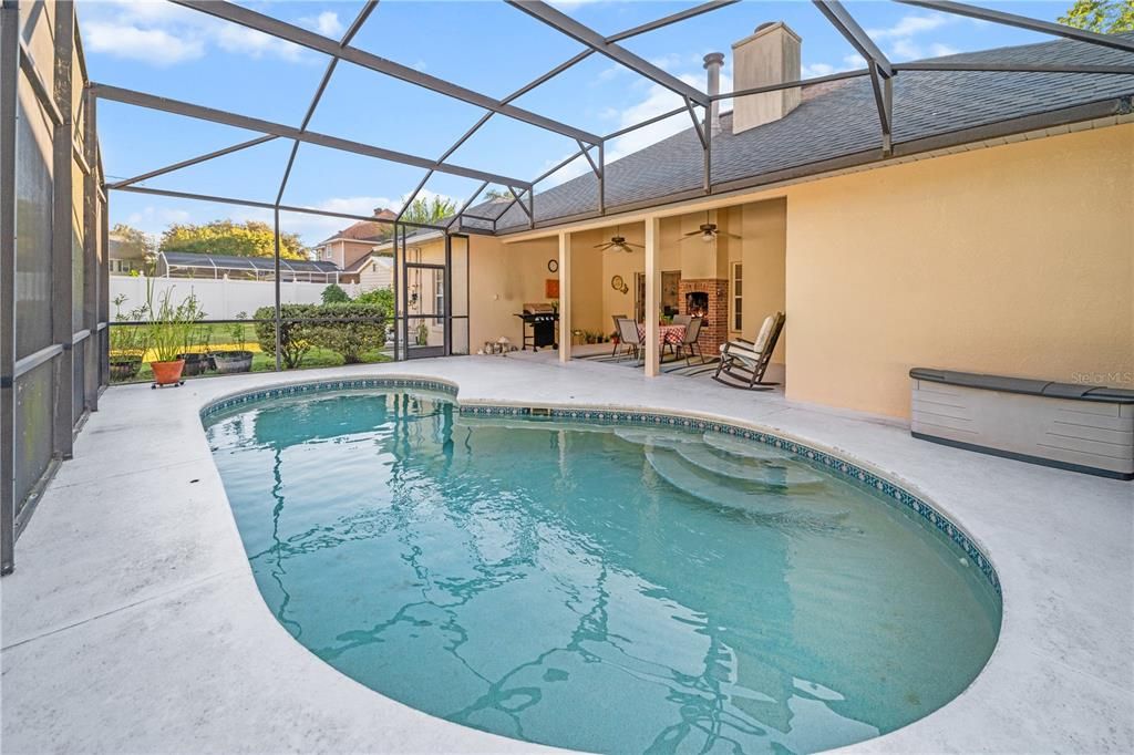 For Sale: $429,000 (4 beds, 2 baths, 1746 Square Feet)