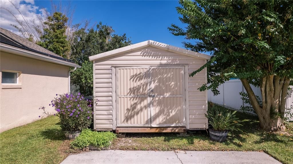 For Sale: $429,000 (4 beds, 2 baths, 1746 Square Feet)