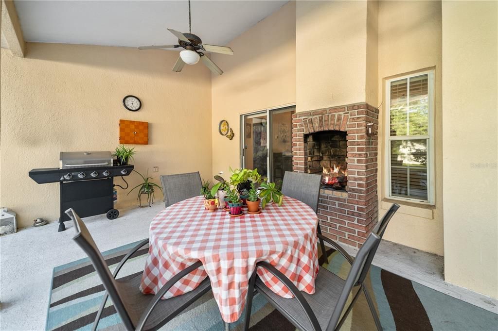 For Sale: $429,000 (4 beds, 2 baths, 1746 Square Feet)