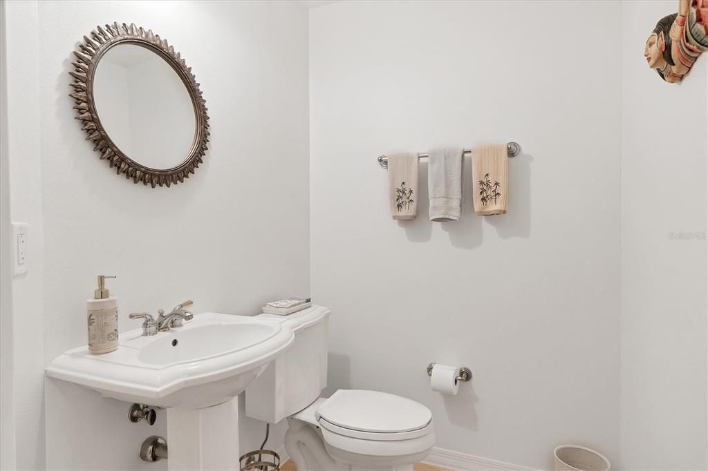 For Sale: $659,000 (3 beds, 2 baths, 1913 Square Feet)