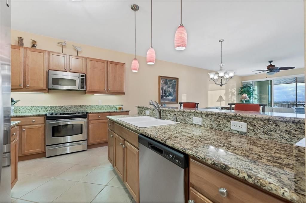 For Sale: $659,000 (3 beds, 2 baths, 1913 Square Feet)