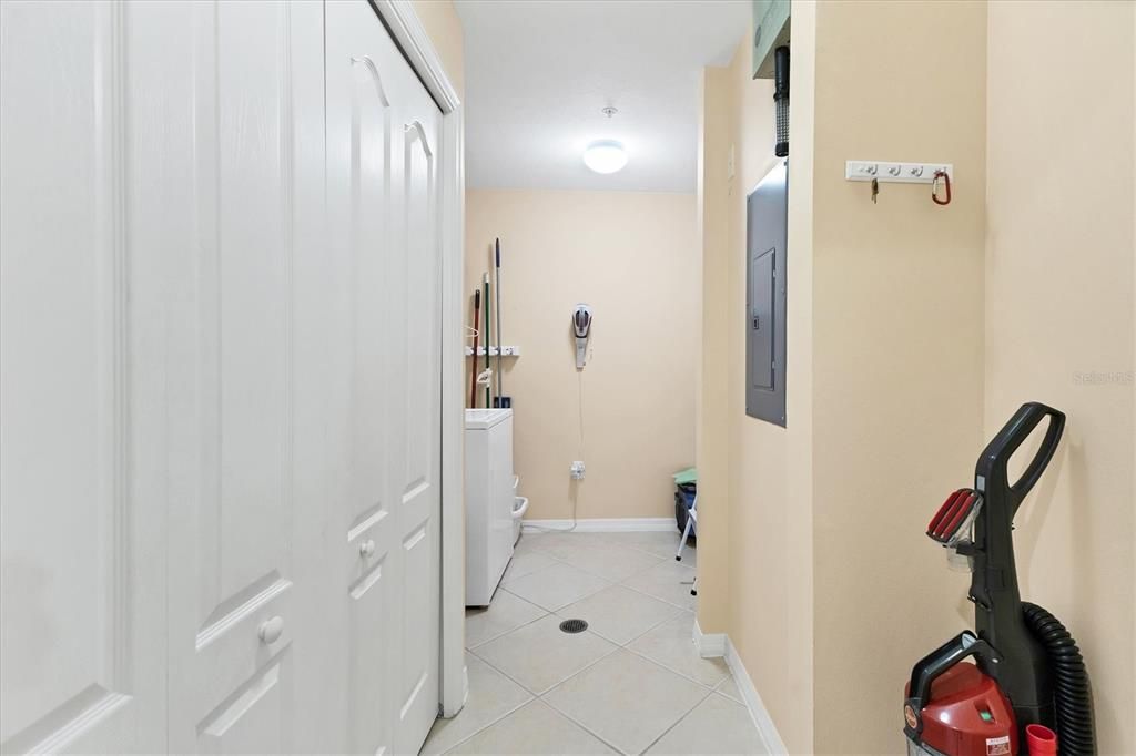 For Sale: $659,000 (3 beds, 2 baths, 1913 Square Feet)