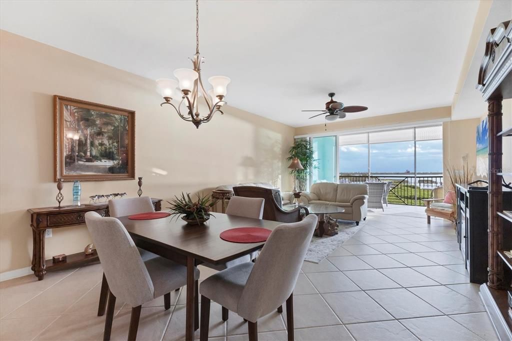 For Sale: $659,000 (3 beds, 2 baths, 1913 Square Feet)