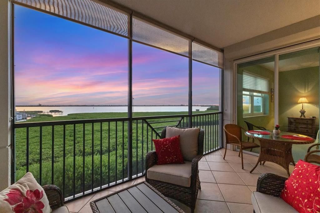 For Sale: $659,000 (3 beds, 2 baths, 1913 Square Feet)